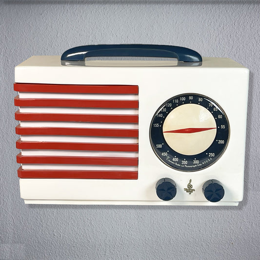 Emerson 400 "Patriot" Catalin Radio- White, Red and Blue