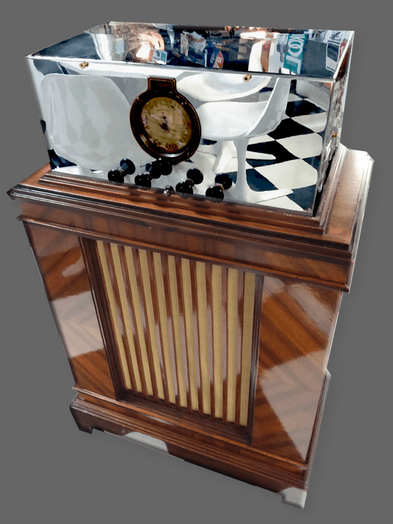 McMurdo-Silver Masterpiece III Console Wood Radio (1935)